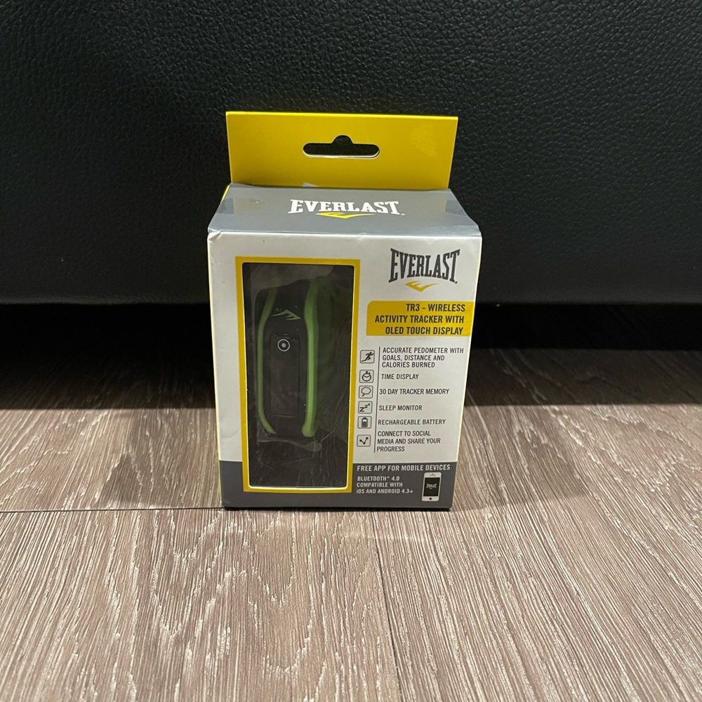 Everlast TR3 Waterproof Bluetooth Fitness Activity Tracker Watch